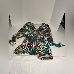 Enterizo de mujer multicolor de pantalón corto manga abierta con lazos, peso 62